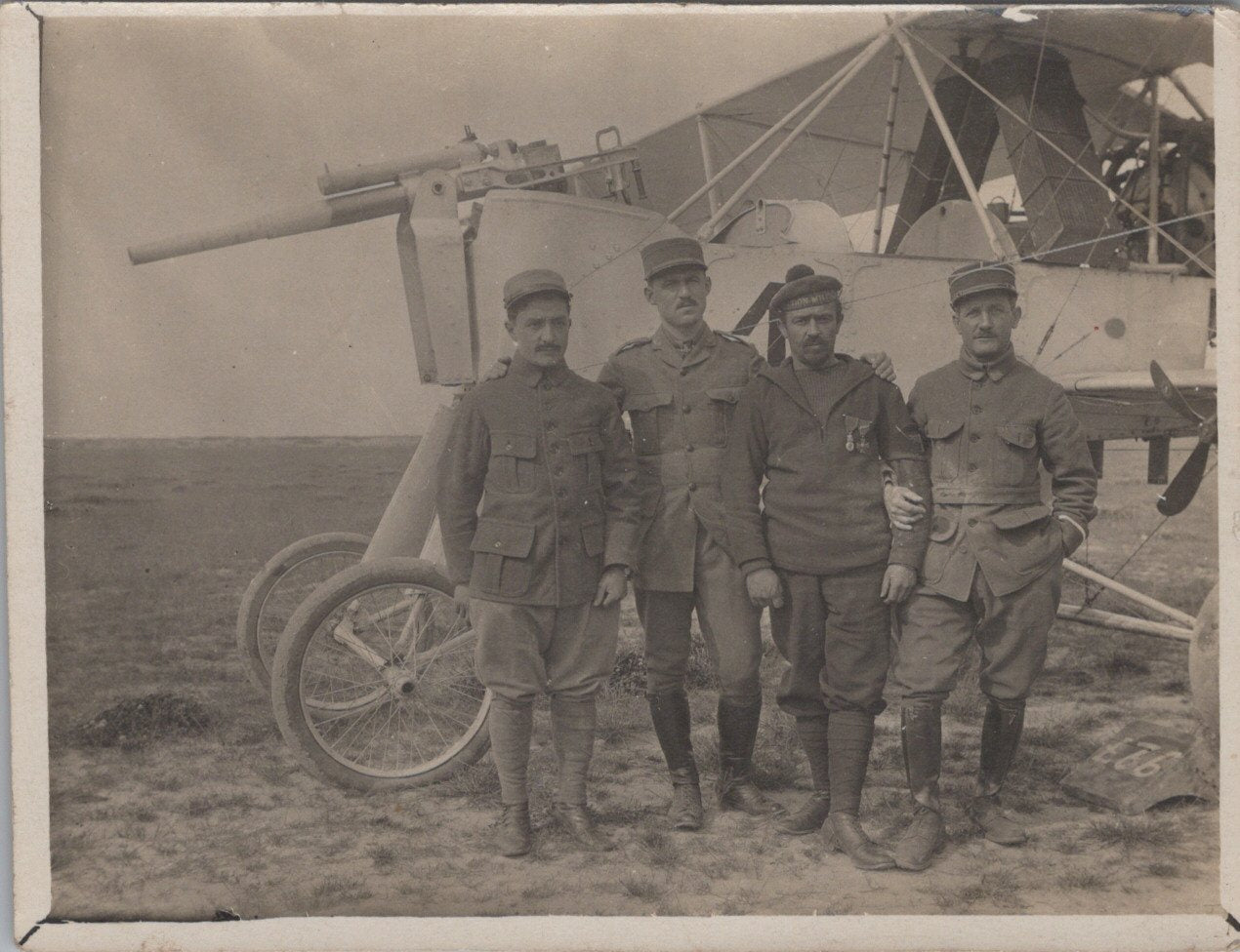 photo d'aviateurs dont marin 14-18 devant avion canon 11x8 cm
