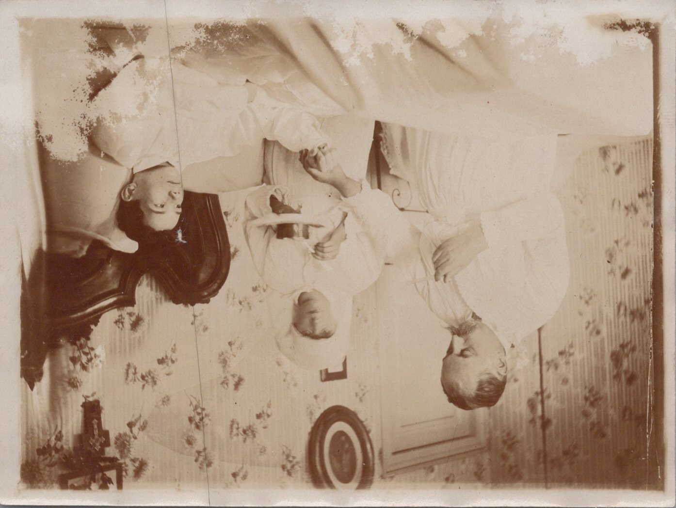 photo d'un soldat indochinois blessé à l'hôpital 12x9 cm