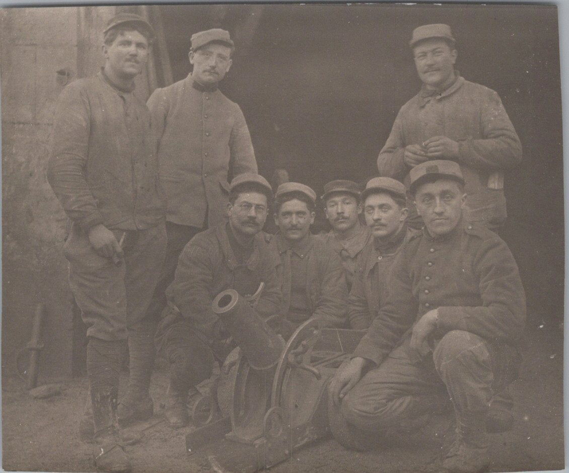 photo de poilus avec crapouillot de 58 1914-18 9,5 x 8 cm