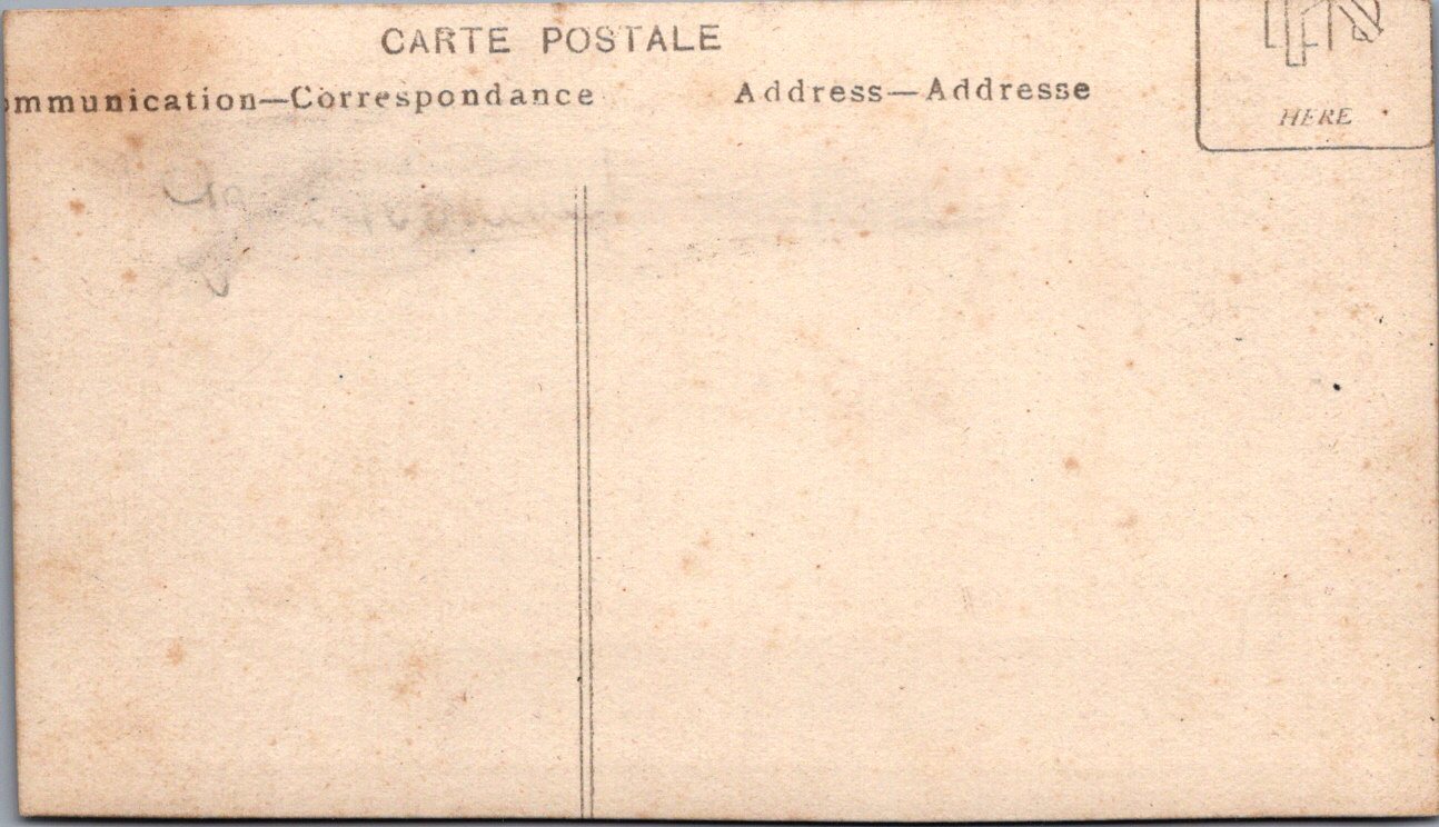 photo avec artilleurs trainant un canon de 90 1914-1918 11x6,5 cm