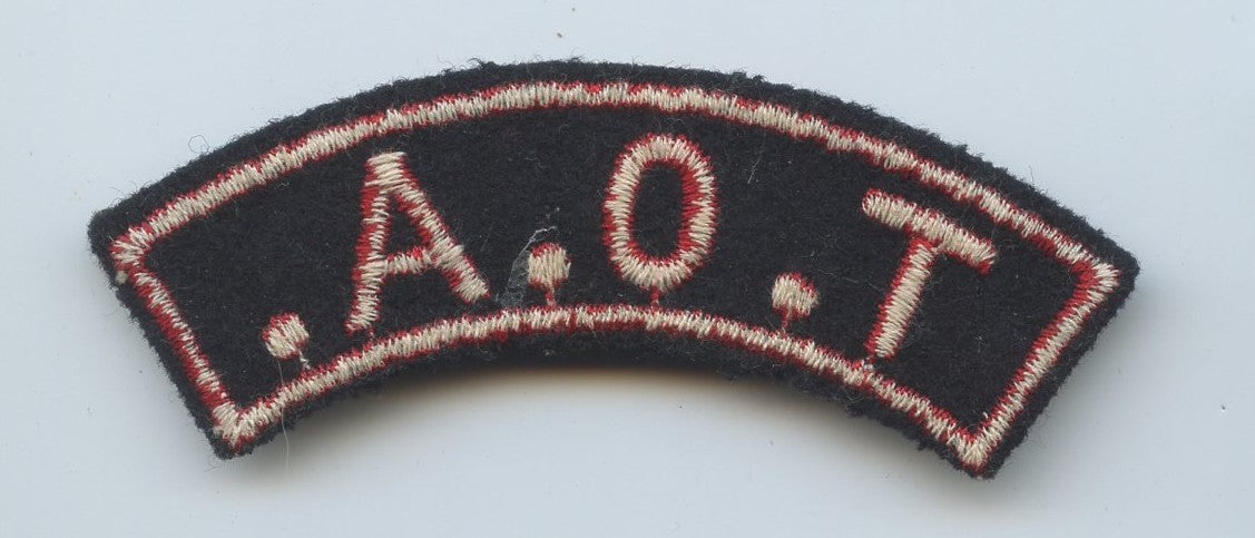 banane de bras des troupes d'occupation en Allemagne lettres et bordure rouge
