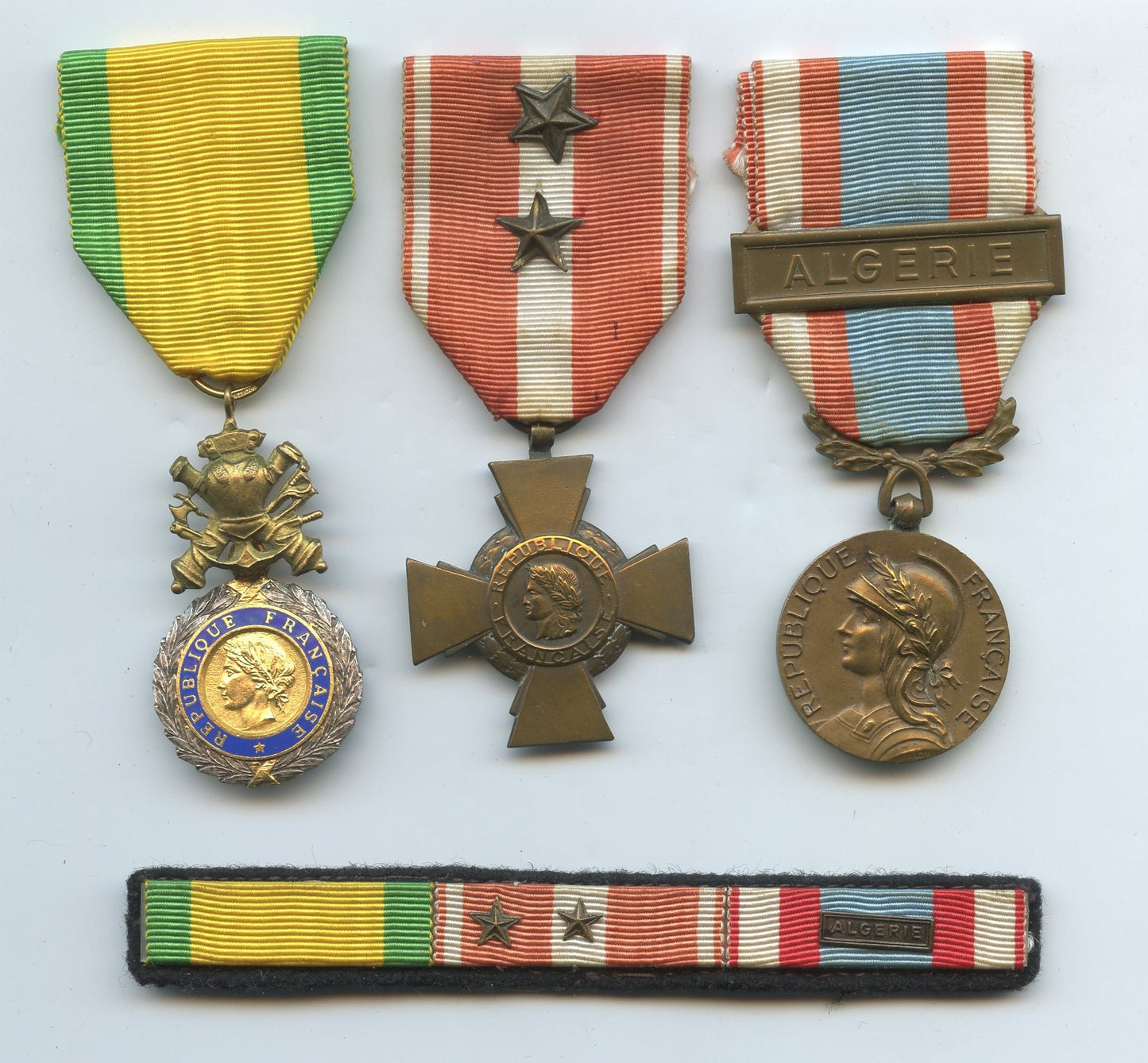 lot de 3 décorations d'un ancien d'Algérie