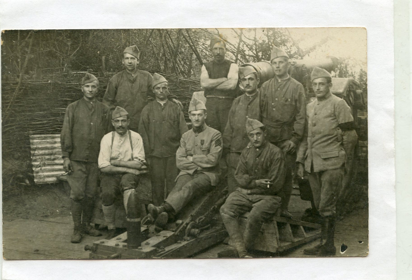 carte photo d'une pièce d'artillerie lourde française avec servants 1914-18
