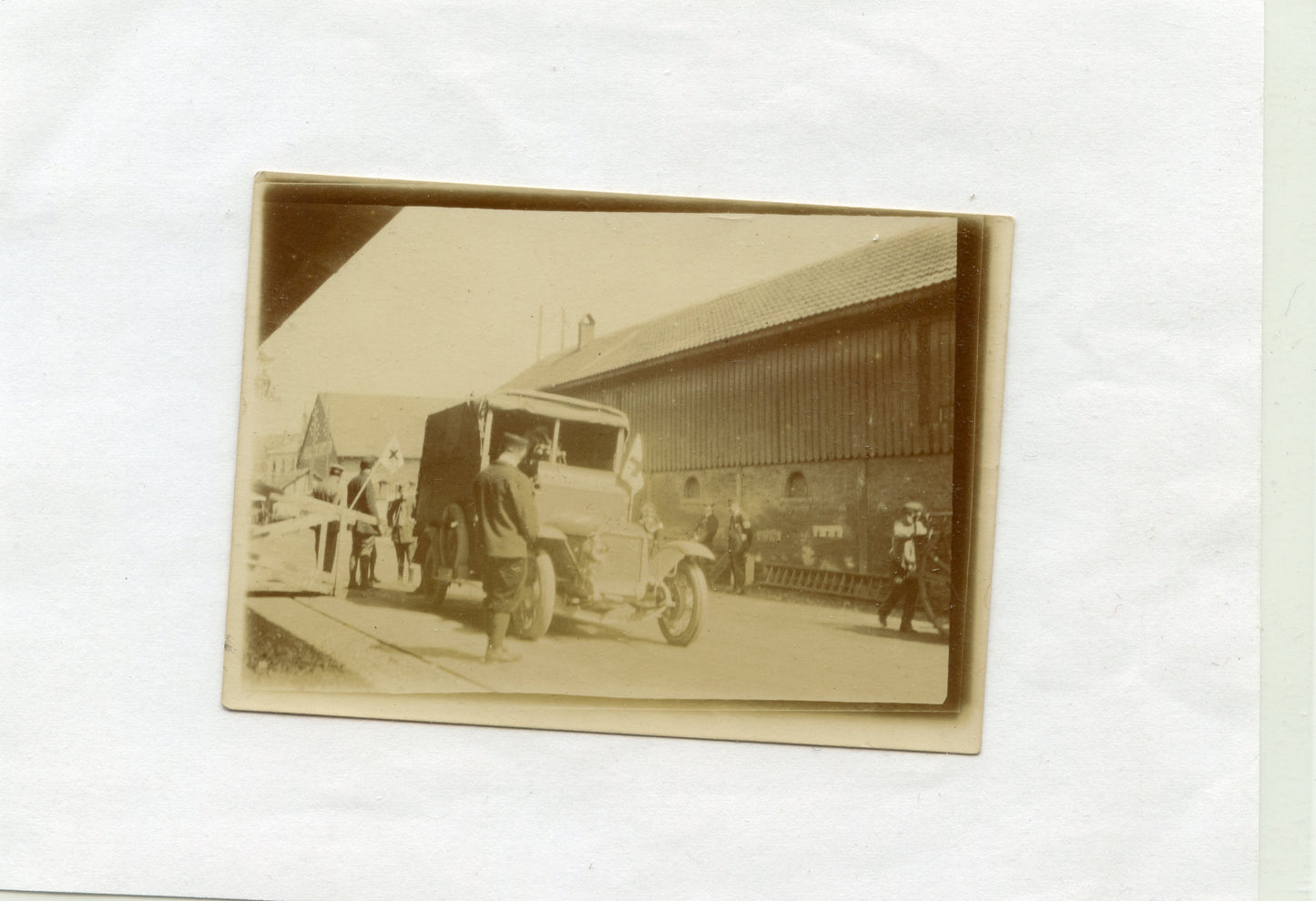photo ambulances anglaises dans les Vosges 1914-1918 9x6 cm