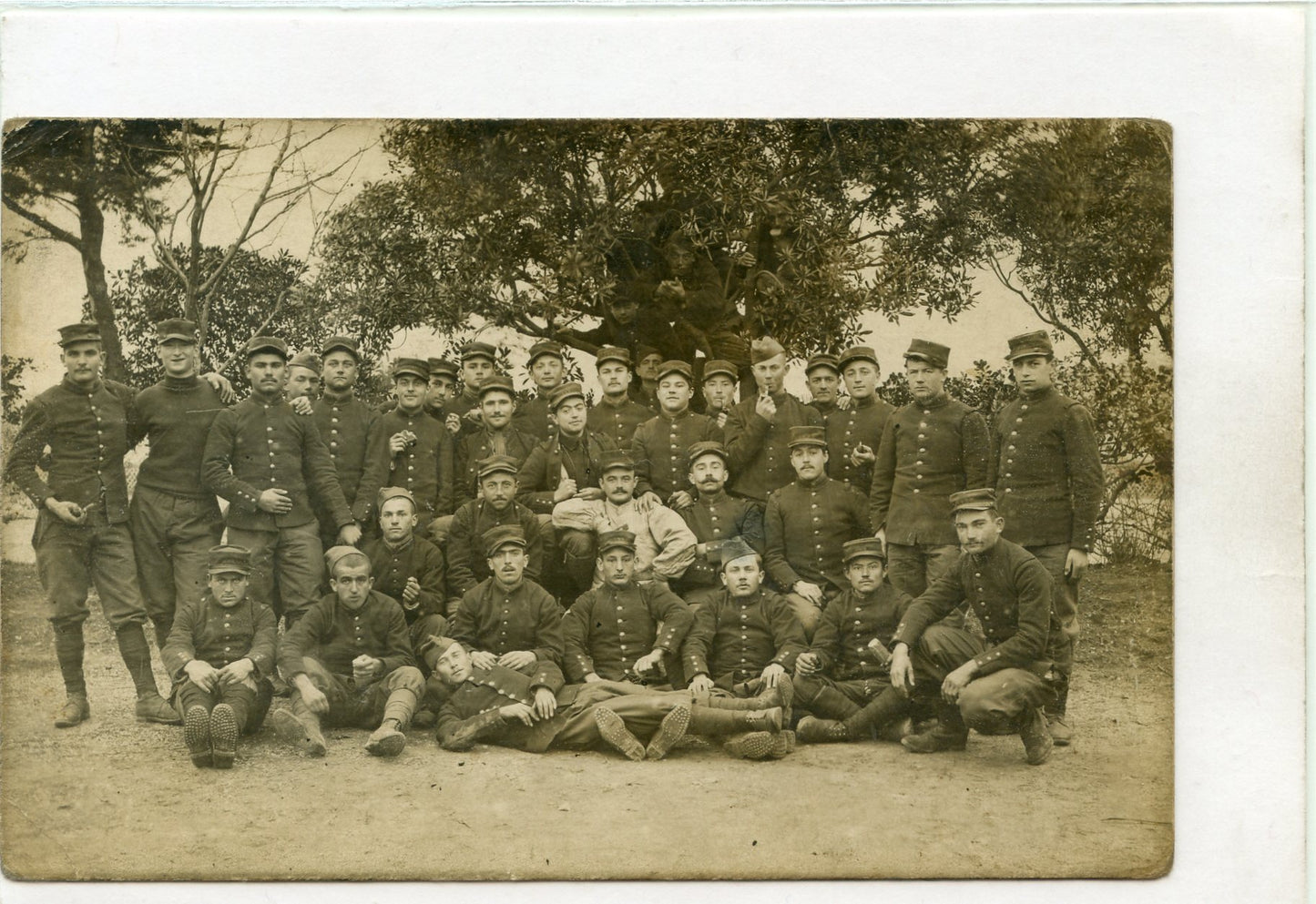 carte photo poilus du 111°RI 1914-1918