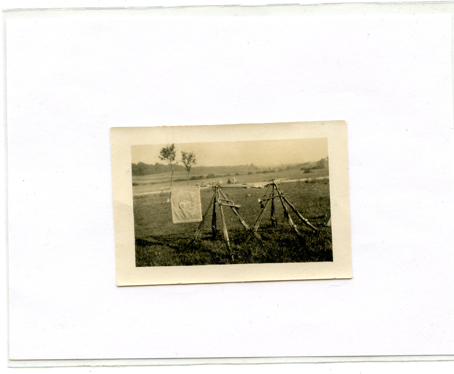 photo du fanion de l'escadron à pied du 10° cuirassiers 14-18 7x5 cm