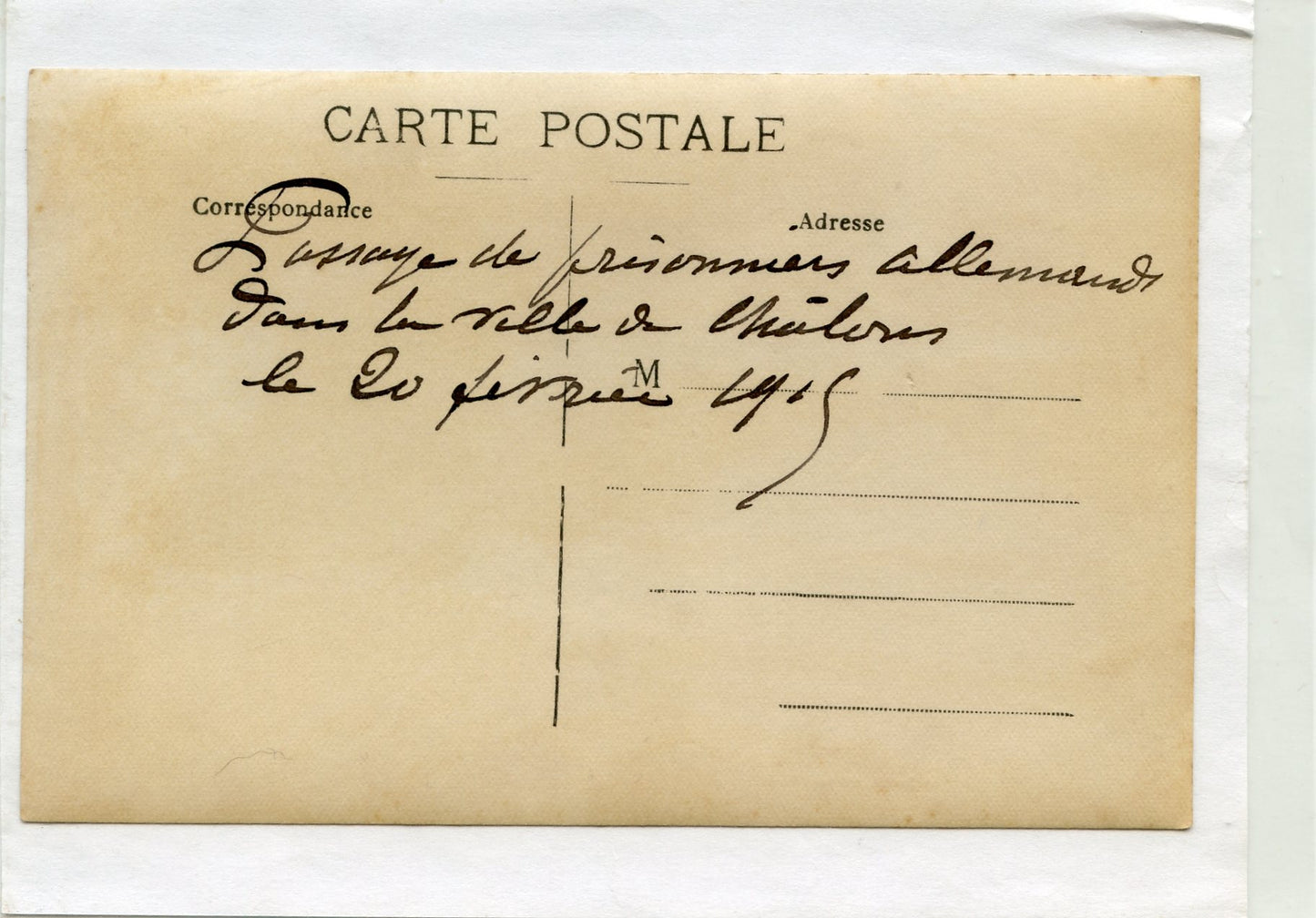 carte photo prisonniers allemands défilant à Chalons en Champagne février 1915