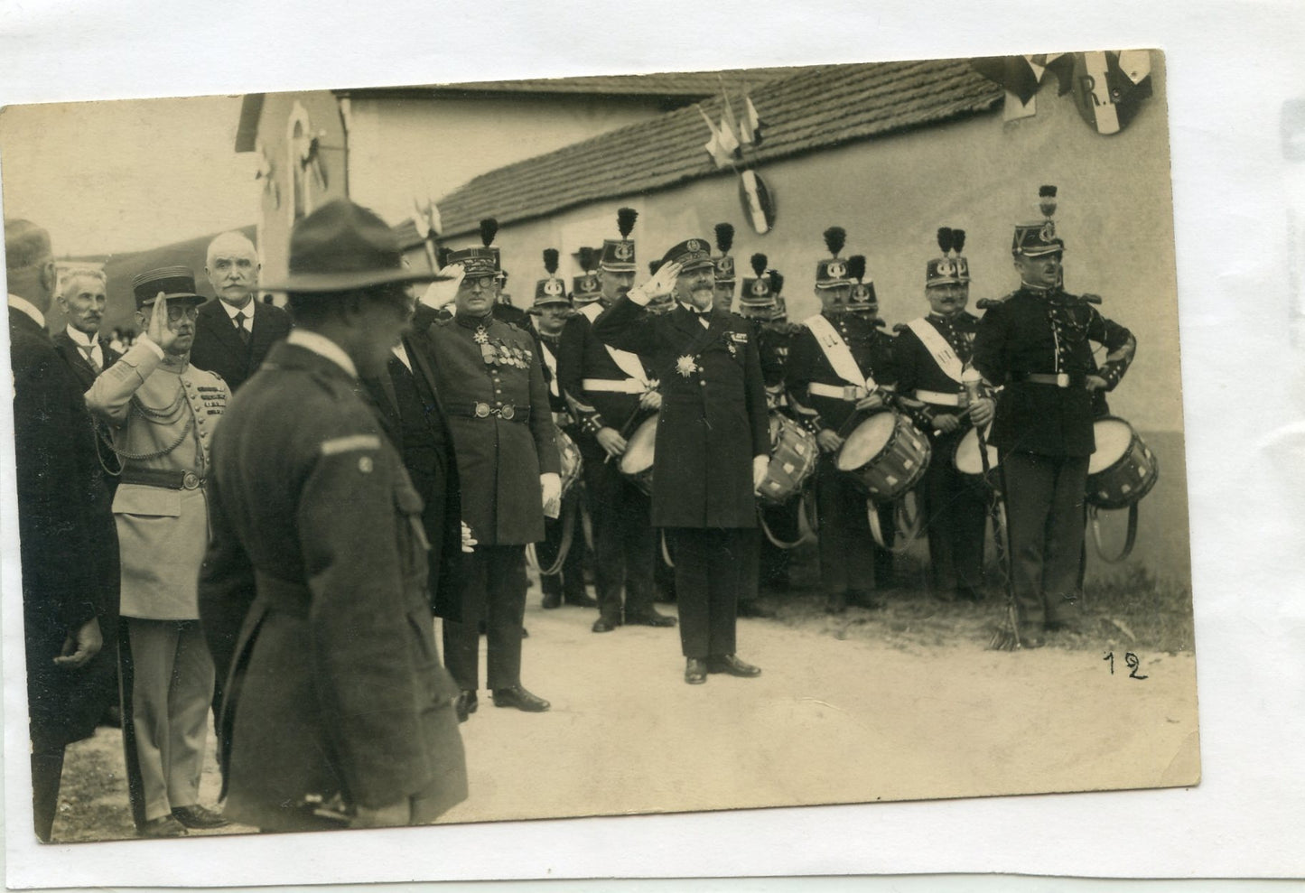 carte photo avec généraux, amiral et musique de la garde républicaine années 20
