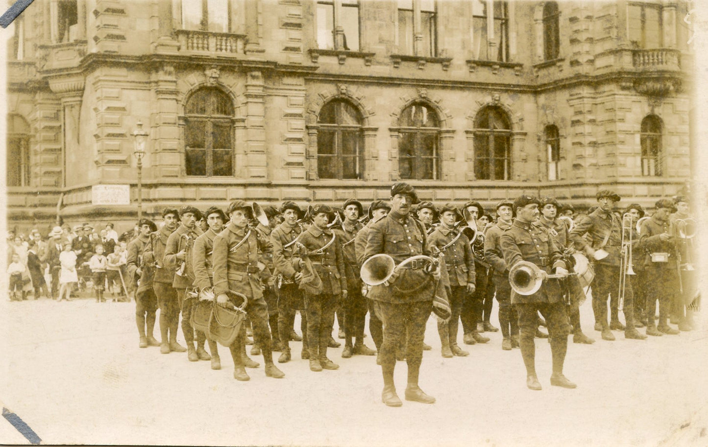 carte photo de chasseurs du 28°BCA, fanfare années 20-30