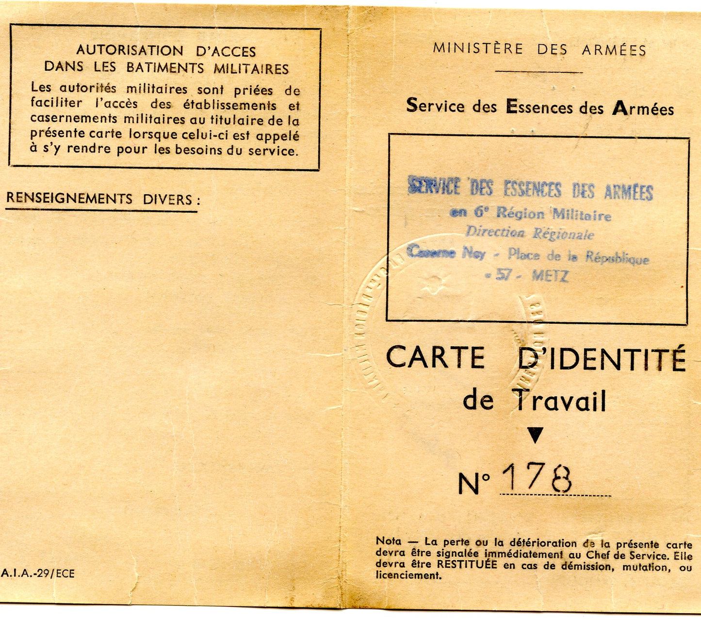 carte d'identité du service des essences et carte du combattant du même homme