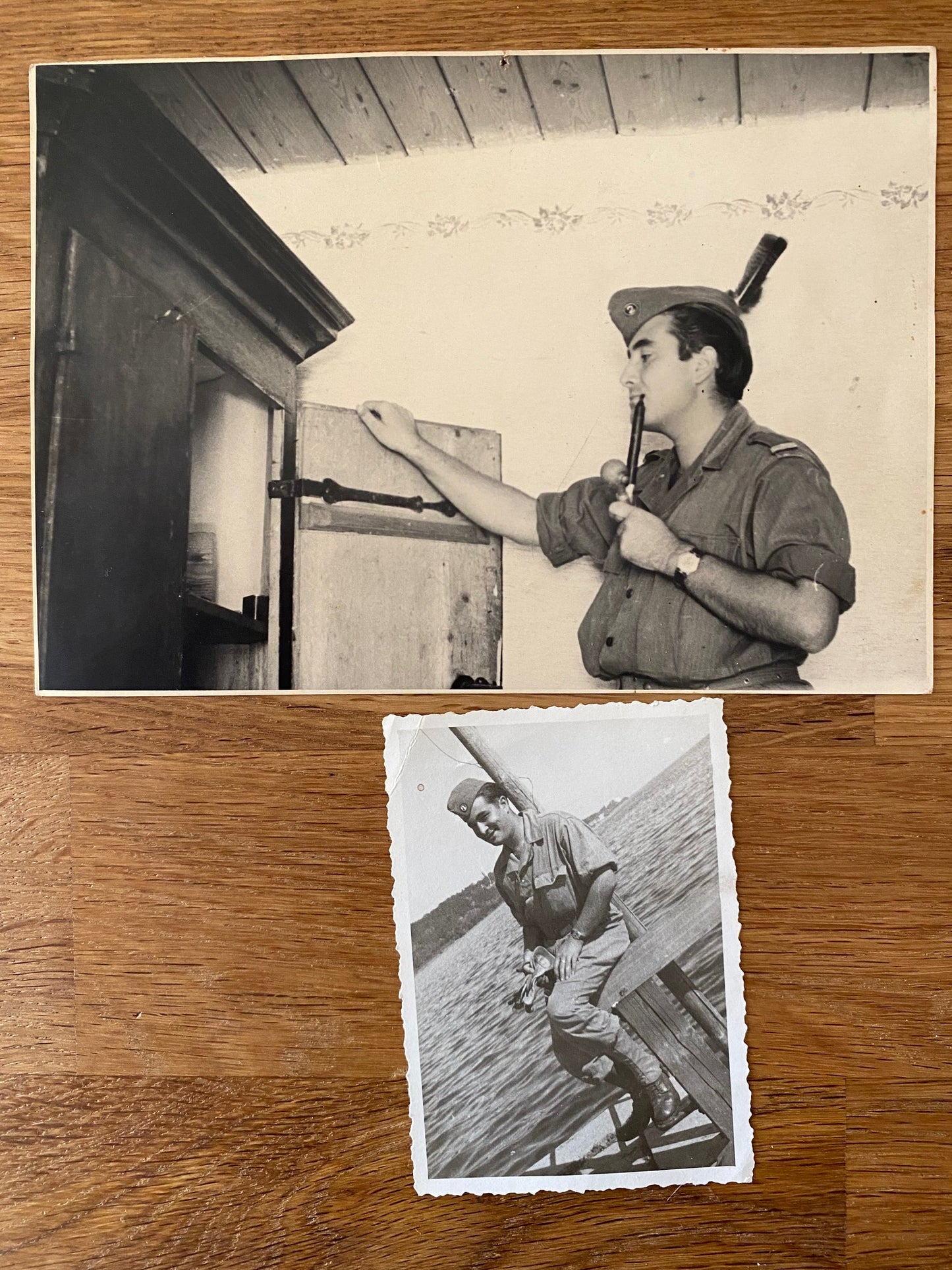 lot de papiers journaux et photos du 2° régiment de dragons 1945-46