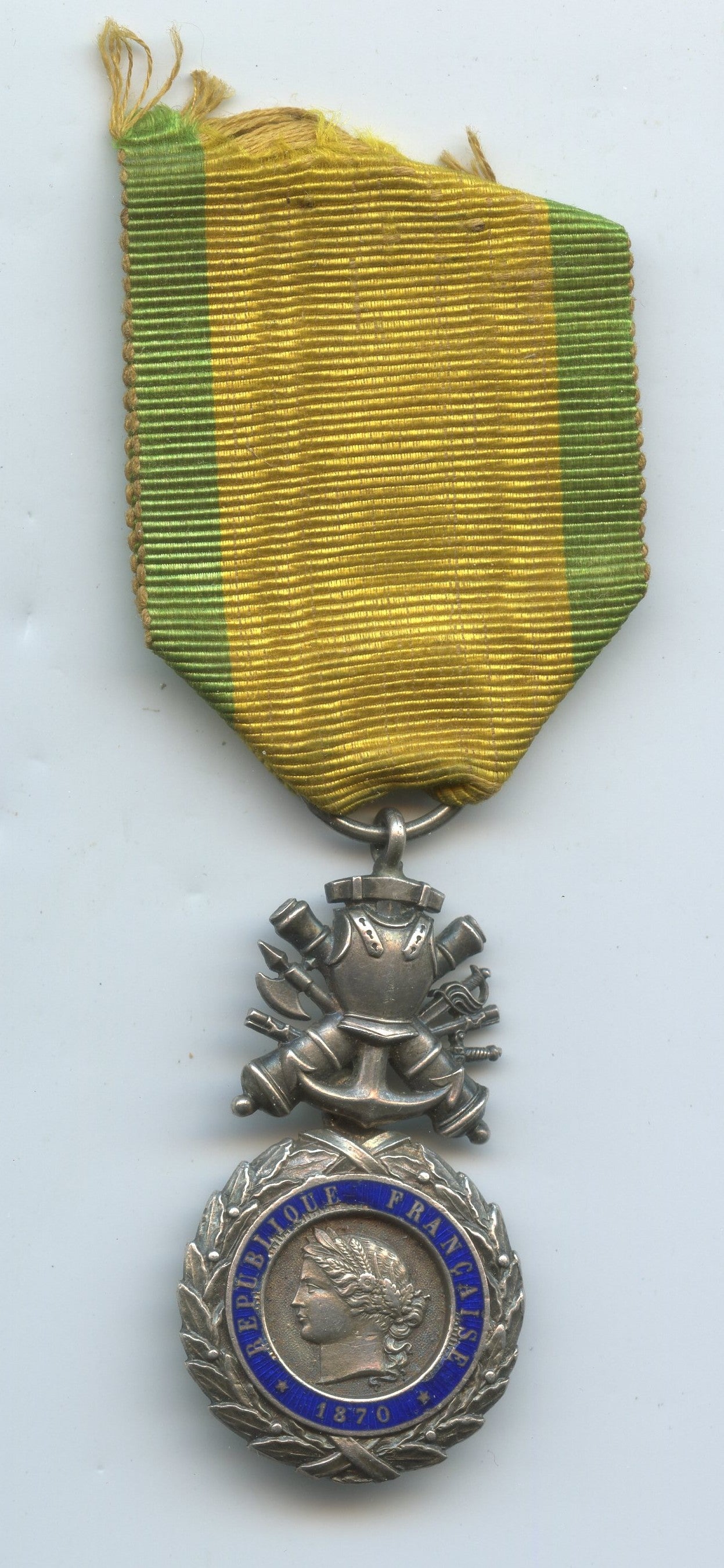 Médaille Militaire III° république modèle à petite tête en argent