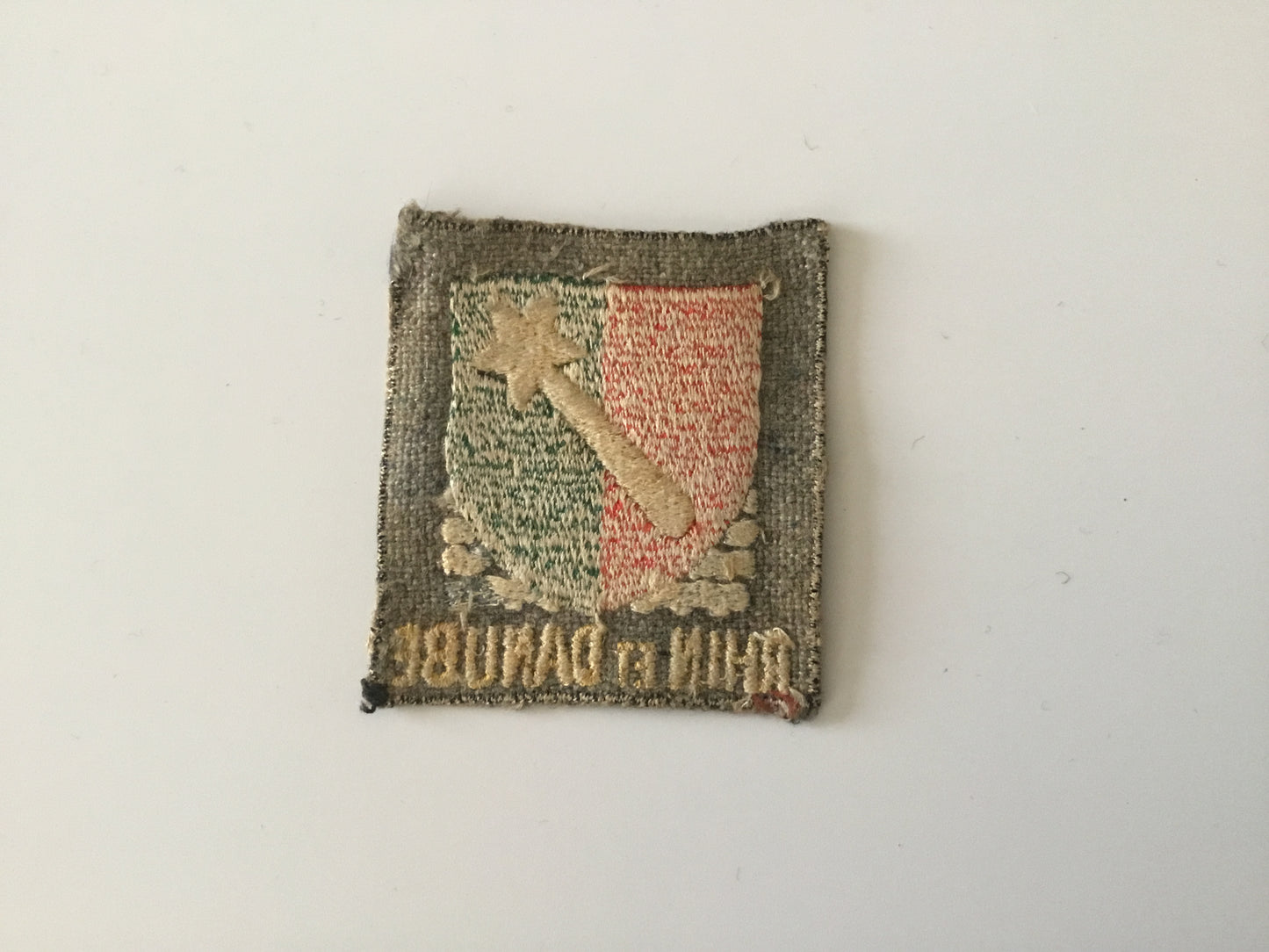1939-1945 ; écusson de bras 1ere armée française brodé