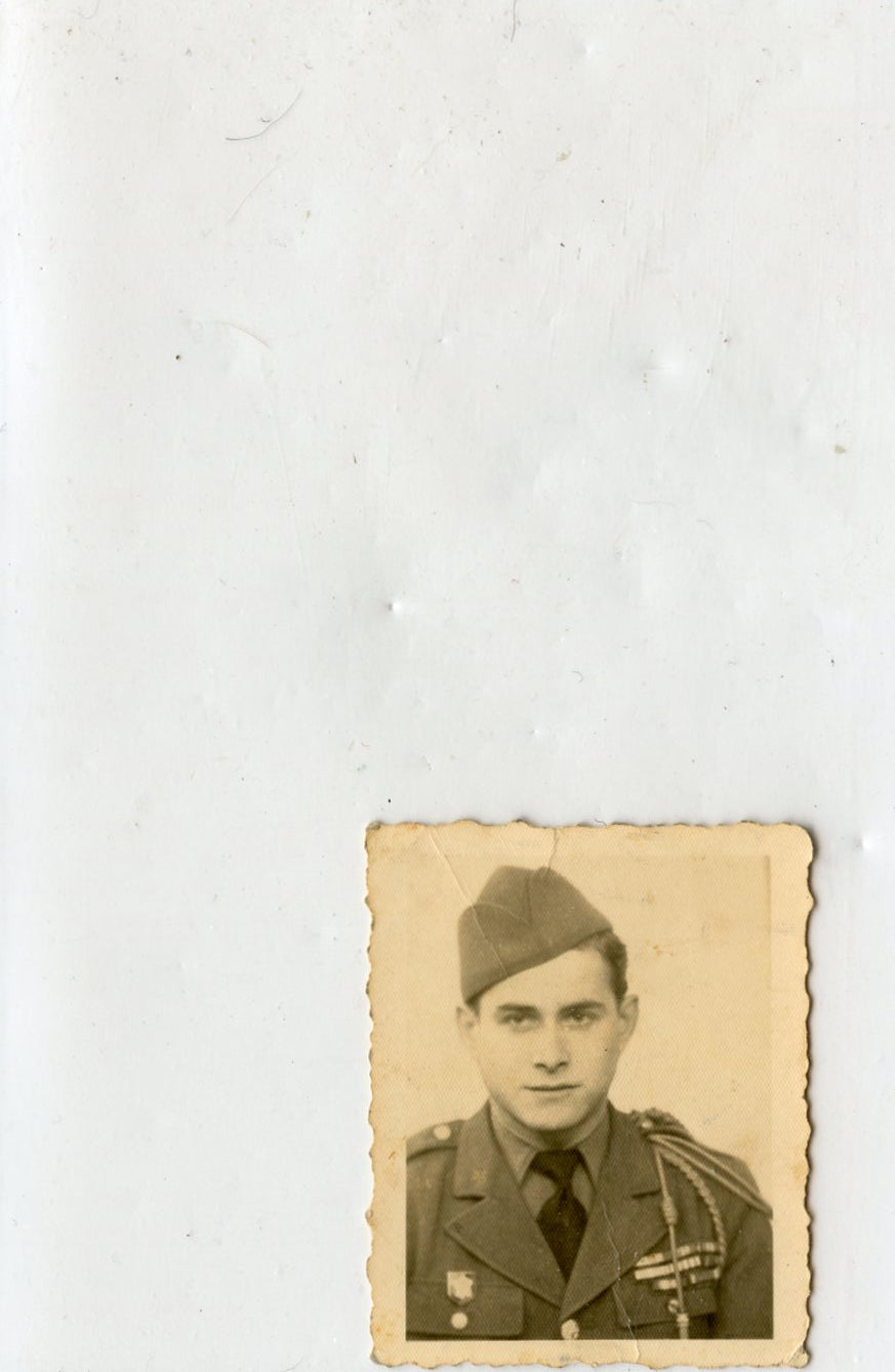 1939-45 : photo d'un soldat français de la 2ème DB de Leclerc insigne décorations 1944-45 , 5,5 x 4,5 cm