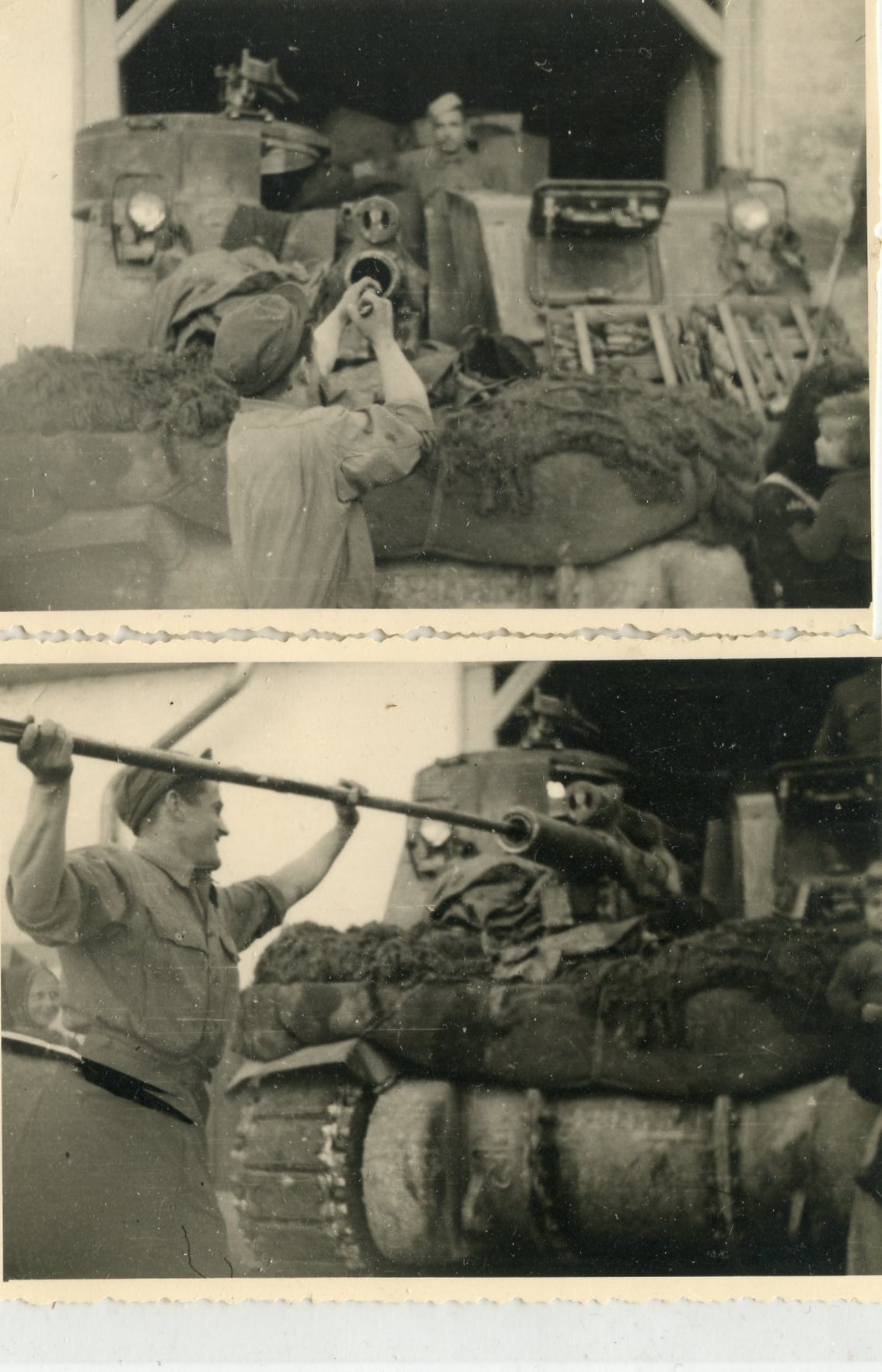 1944-45 : 2 photos nettoyage du canon du char US M7 Priest