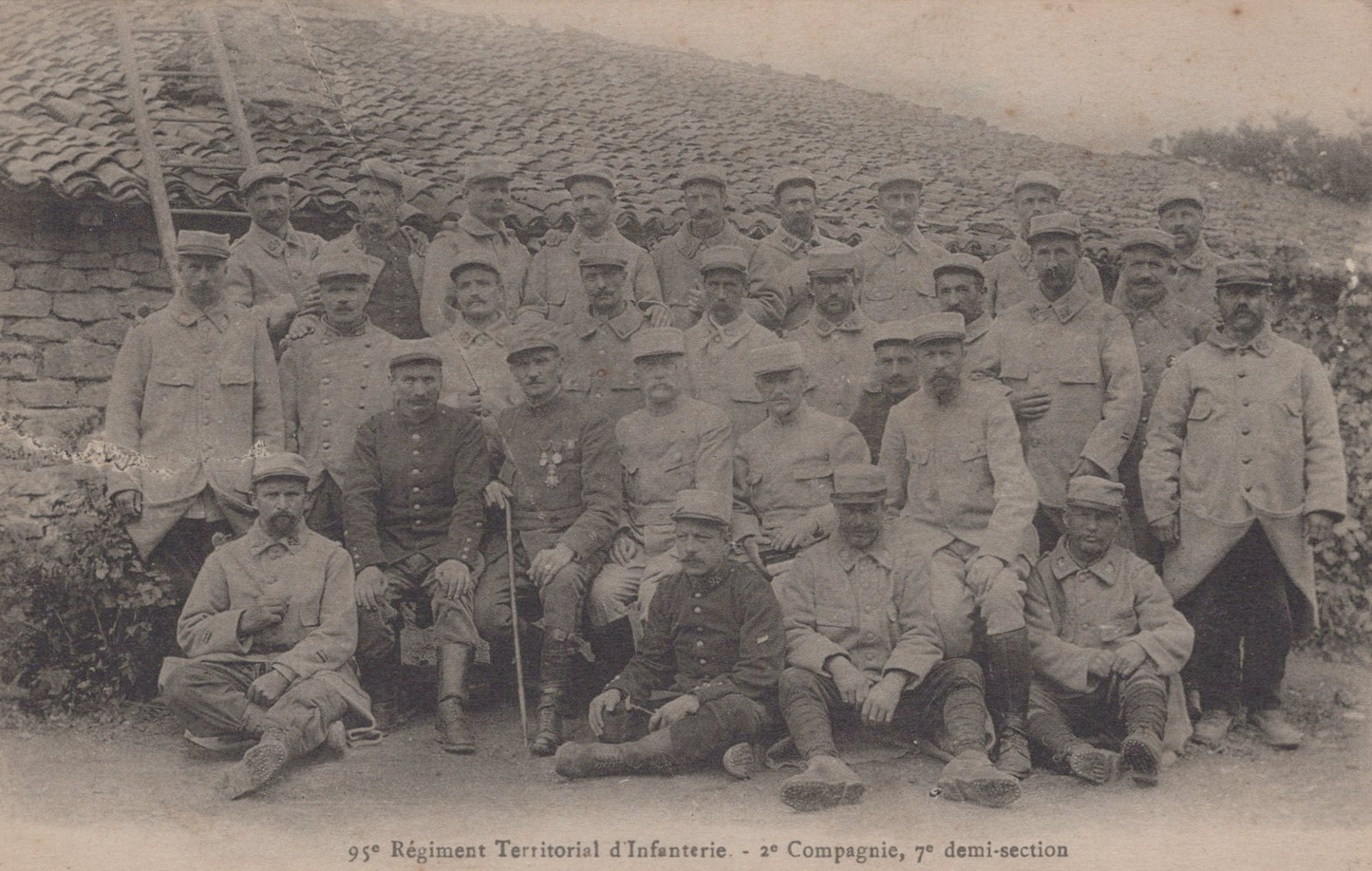 carte postale et 2 photos 95° territorial  2°compagnie 1914-18 Brive