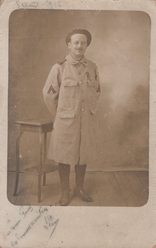 carte photo poilu du 75°RI Romans Numéro sur beret décoré de la croix de guerre 1914-1918