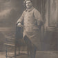carte photo poilu du 23°RI avec grenade sur tarte bleue horizon 1914-1918