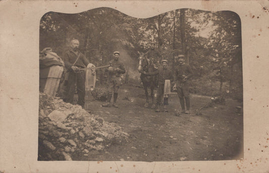 carte photo artilleurs au cantonnement 1915