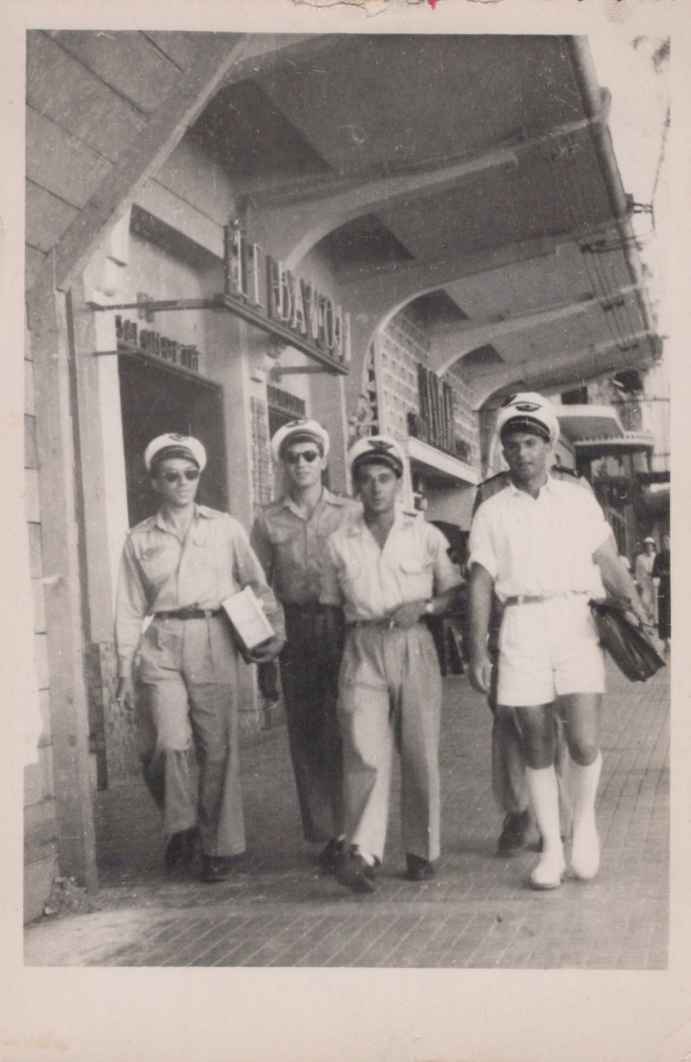 série de 6 photos d'un aviateur français en Indochine 1949