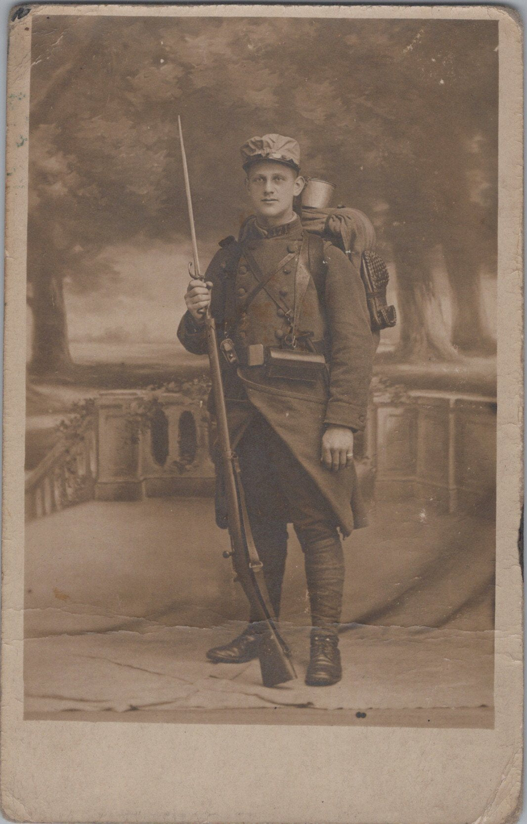 carte photo poilu du 171°RI Belfort Equipé pendant ses classes avec fusil gras 1914-18