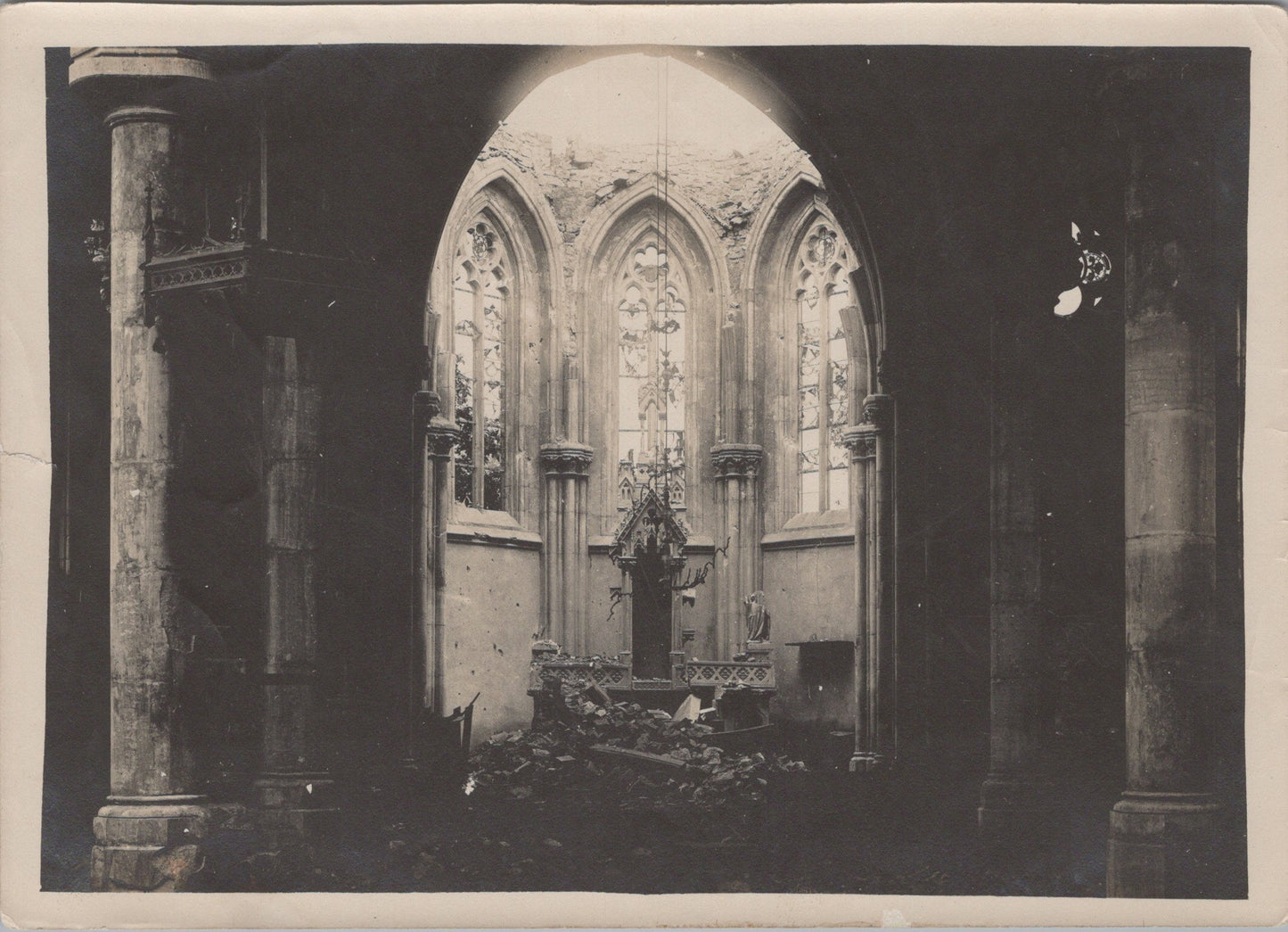 7 grandes photos d'une église française et un village détruits 14-18 18x13 cm