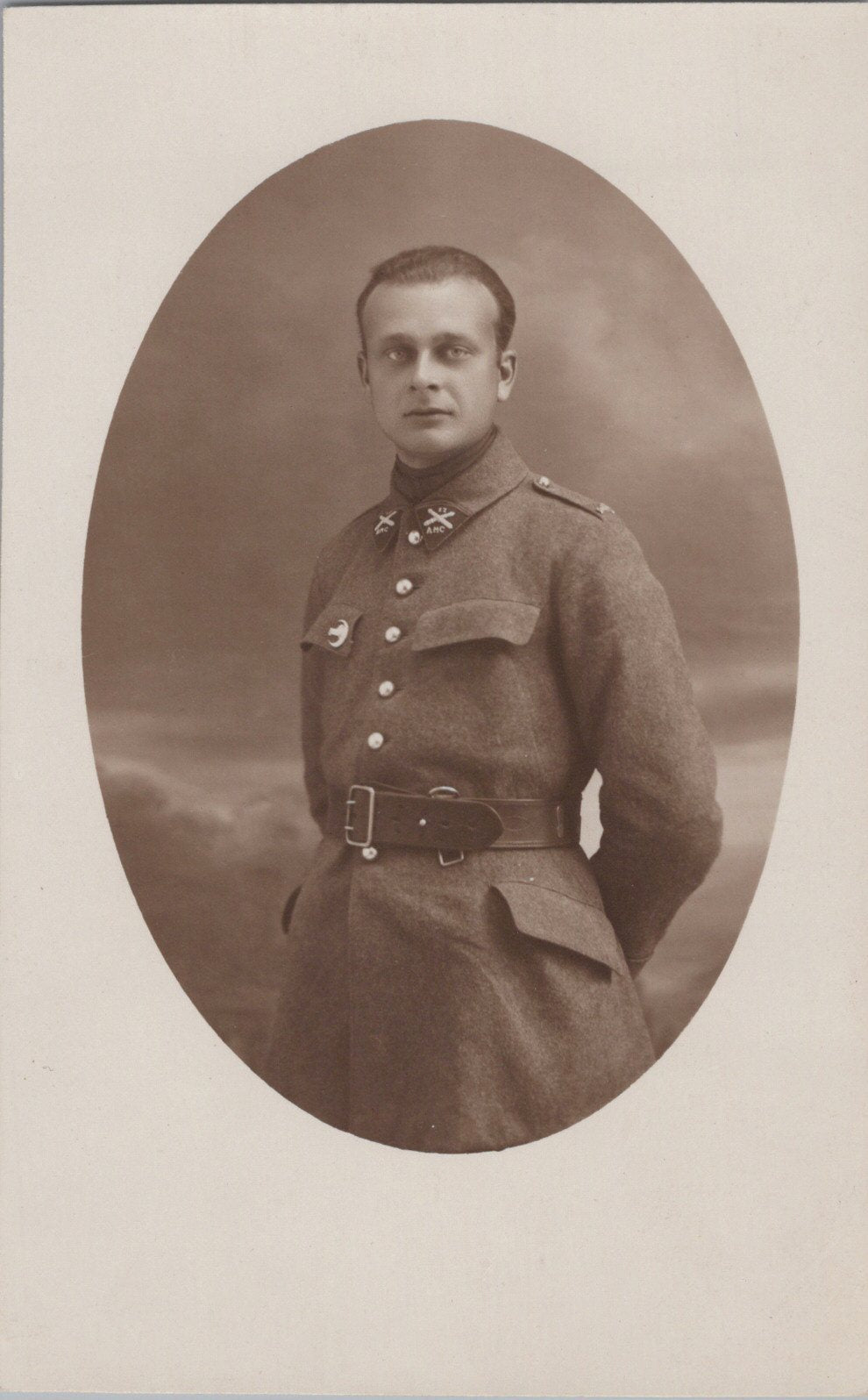 carte photo soldat automitrailleuses de cavalerie avec pattes de col  insigne AMC au Maroc 1926