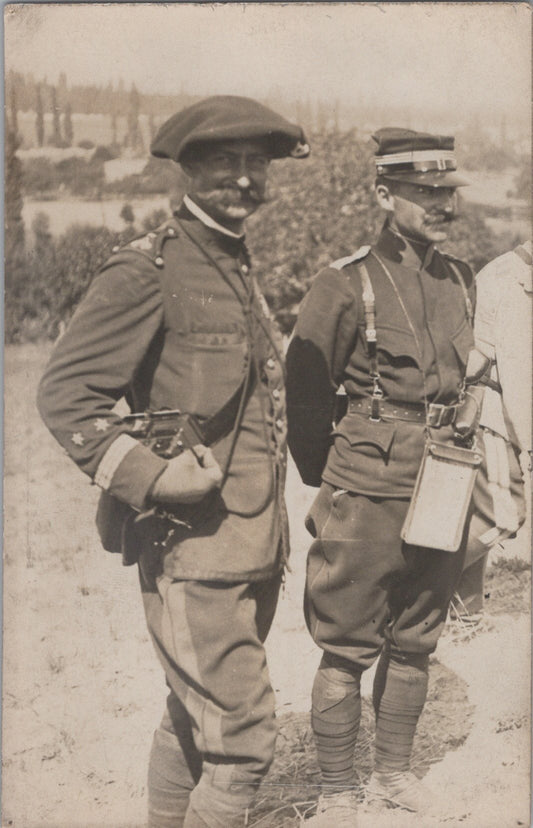 carte photo officer de chasseurs alpins et officier étranger avant 1914