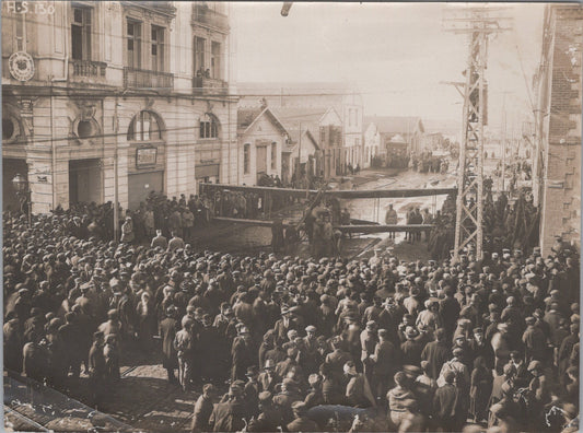 grande photo avion Taube allemand exposé à Salonique 1914-1918  17x12 cm