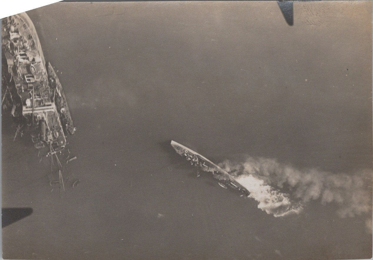 13 photos vues aériennes de Salonique et bateaux dans la rade 1914-1918 format environ 8x7 cm