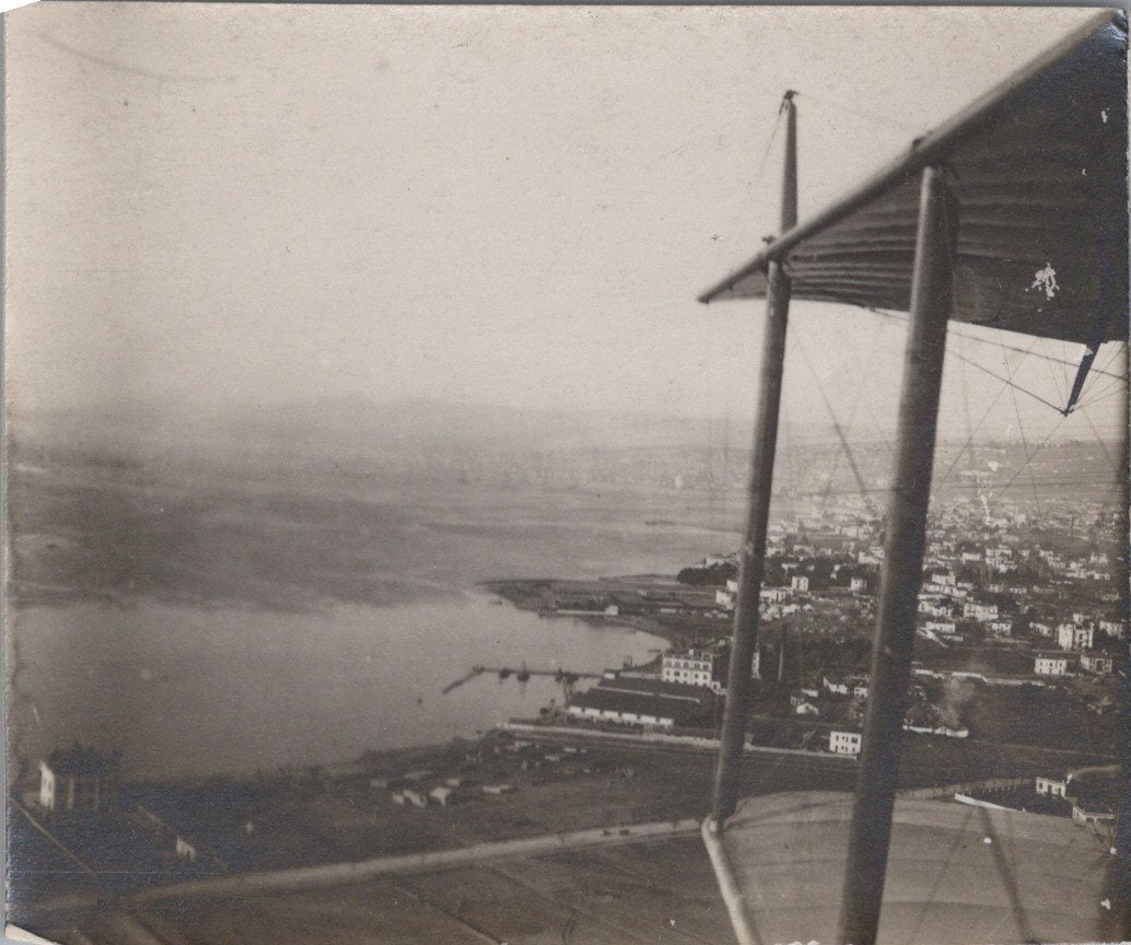 13 photos vues aériennes de Salonique et bateaux dans la rade 1914-1918 format environ 8x7 cm