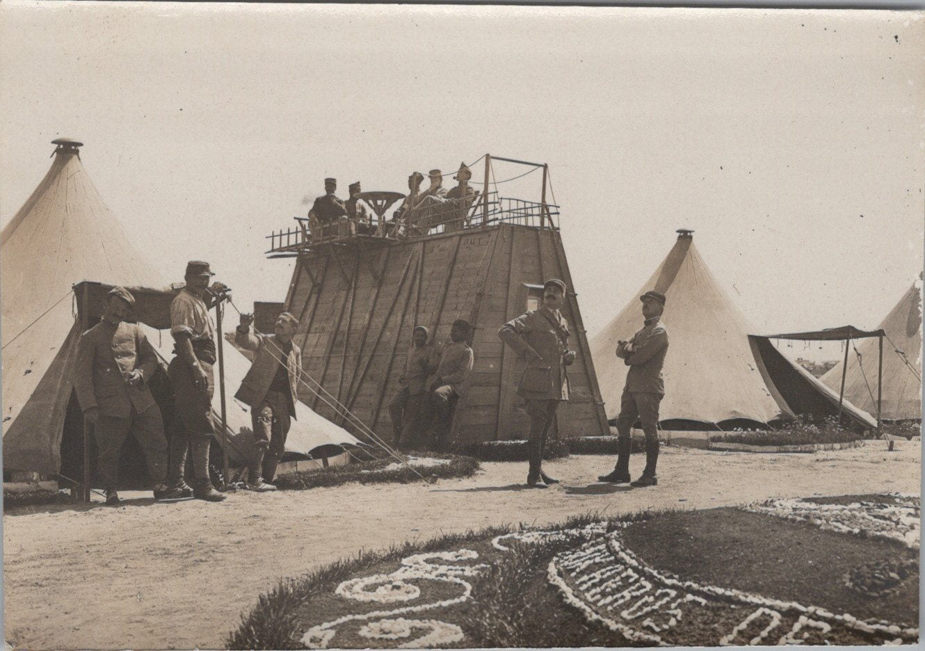 9 photos vues du camp d'aviation Français Salonique 1914-1918