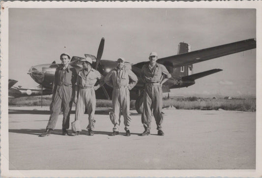 série de photos format carte postale aviation en Indochine avec avions
