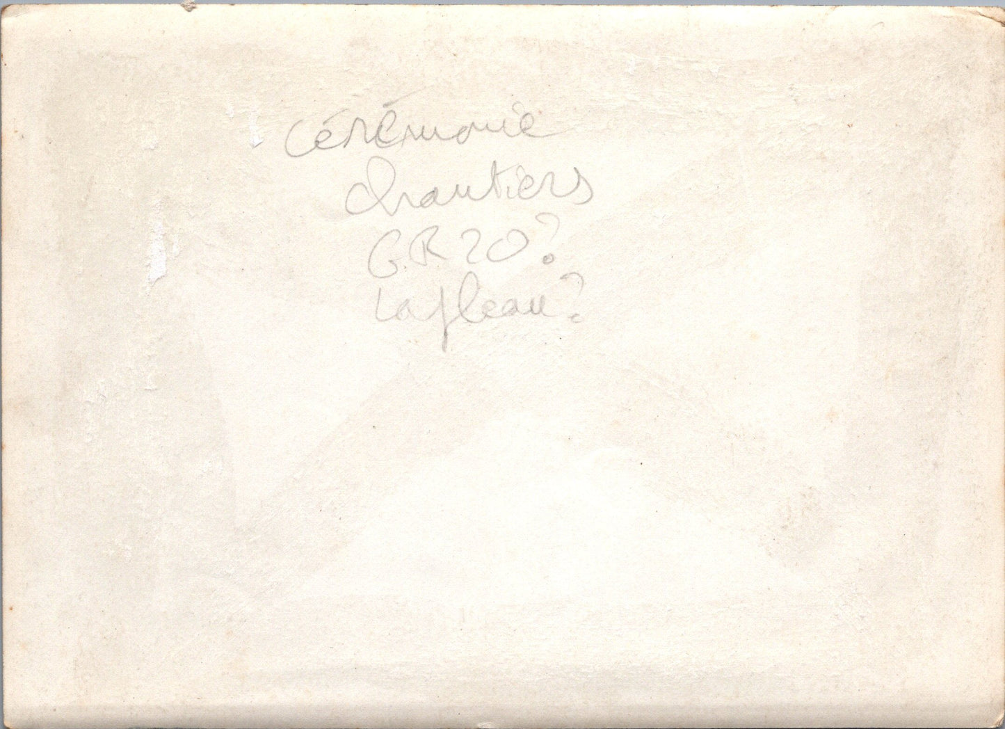 grande photo musique des Chantiers de Jeunesse et cérémonie  18x13 cm