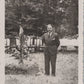 photo chantiers de jeunesse chef de Pontbriand en civil avec fanion 11x7 cm