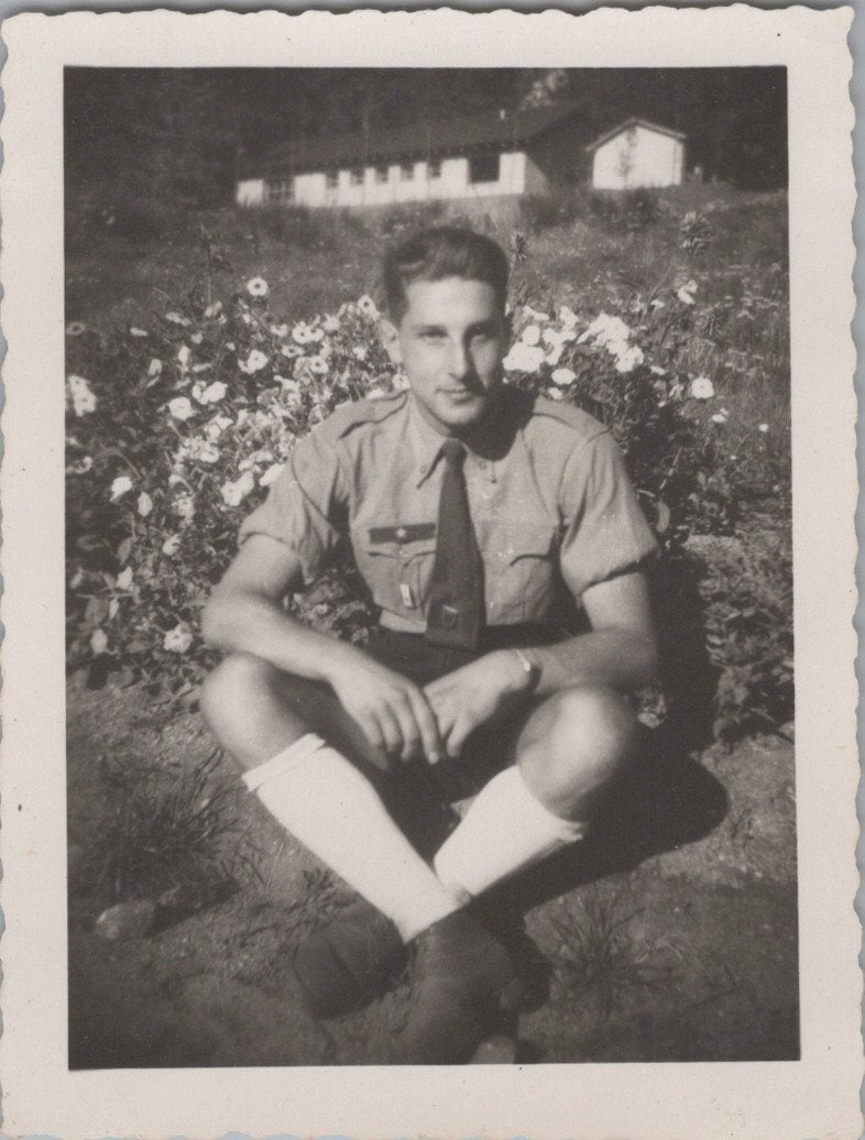 photo d'un jeune des chantiers de jeunesse nominative Staub 1943 8,5 x 6 cm