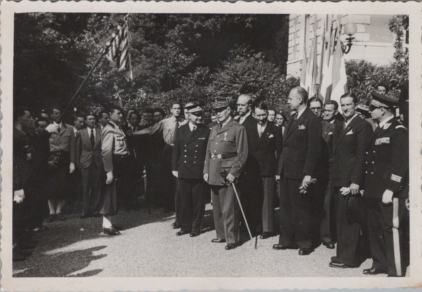 photo chantiers de jeunesse avec Petain, Bousquet, de Pontbriand, Darlan 12,5x9 cm