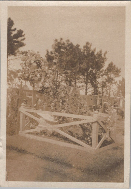 photo d'une tombe d'un soldat français 1914-1918 8,5 x 5,5 cm