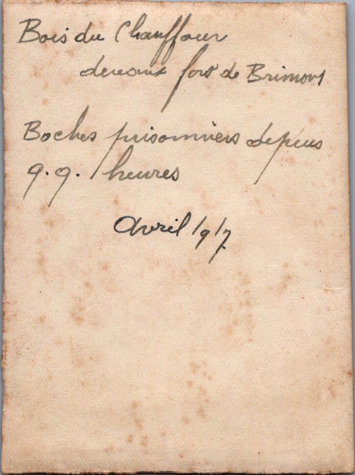 2 photos Boches prisonniers bois du Chauffour fort de Brimont avril 1917 8 x 6 cm