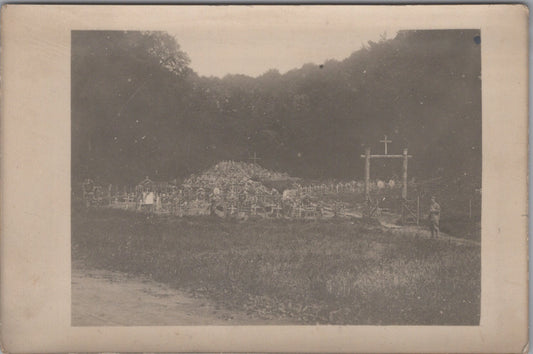 carte photo du cimetière du ravin des chênes Argonne 1917