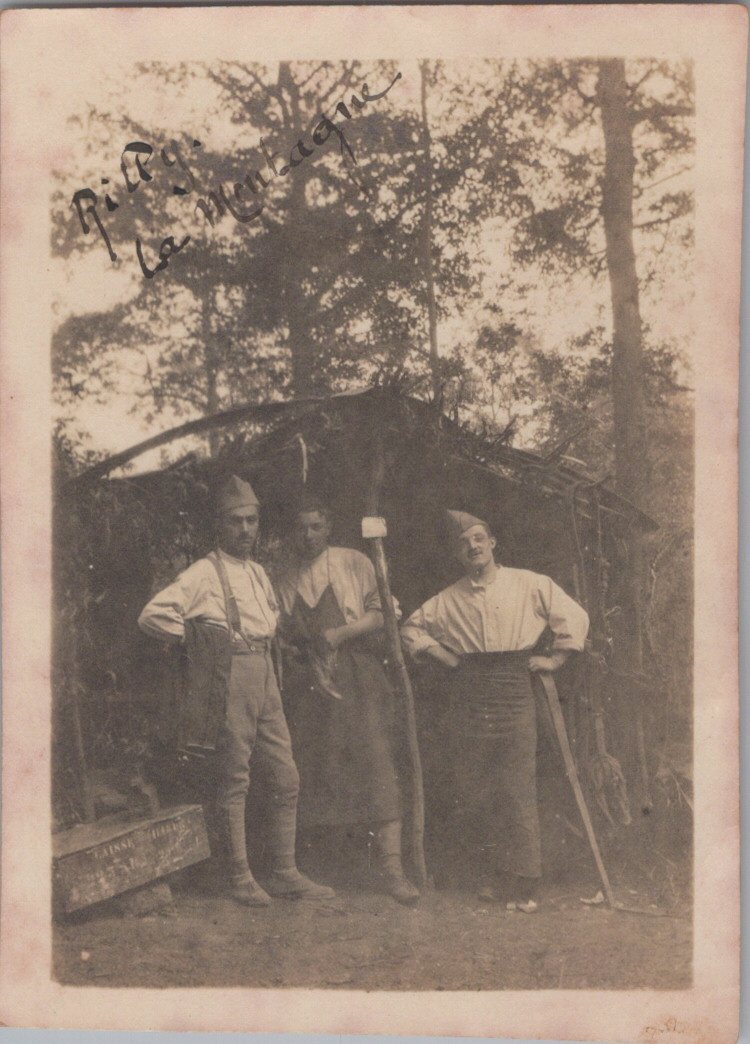 2 photos poilus dans la foret de Reims 1918 8,5 x 6 cm
