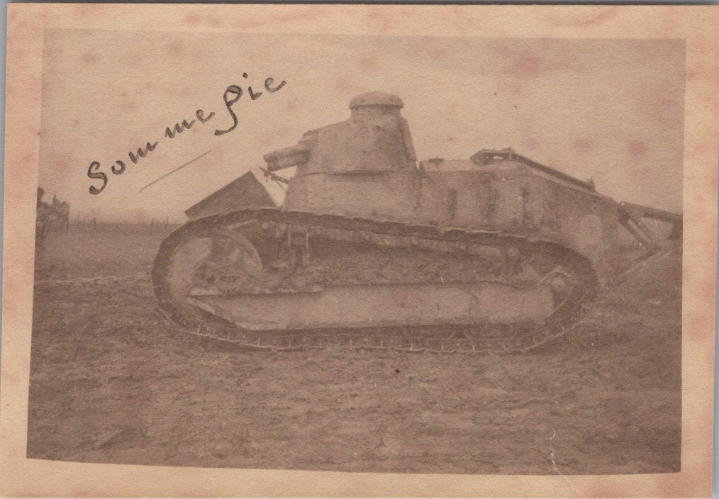 photo char FT17 à Somme Py 1918 8,5 x 6 cm