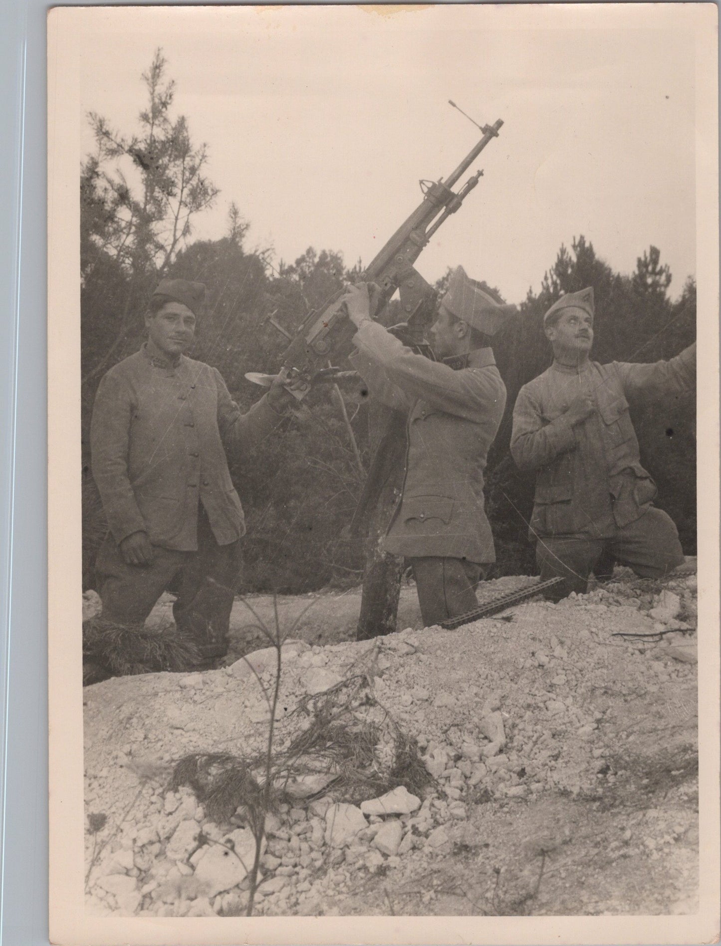 grande photo mitrailleuse de Saint Etienne tir contre avions Montagne de Reims 1914-18 18x13 cm
