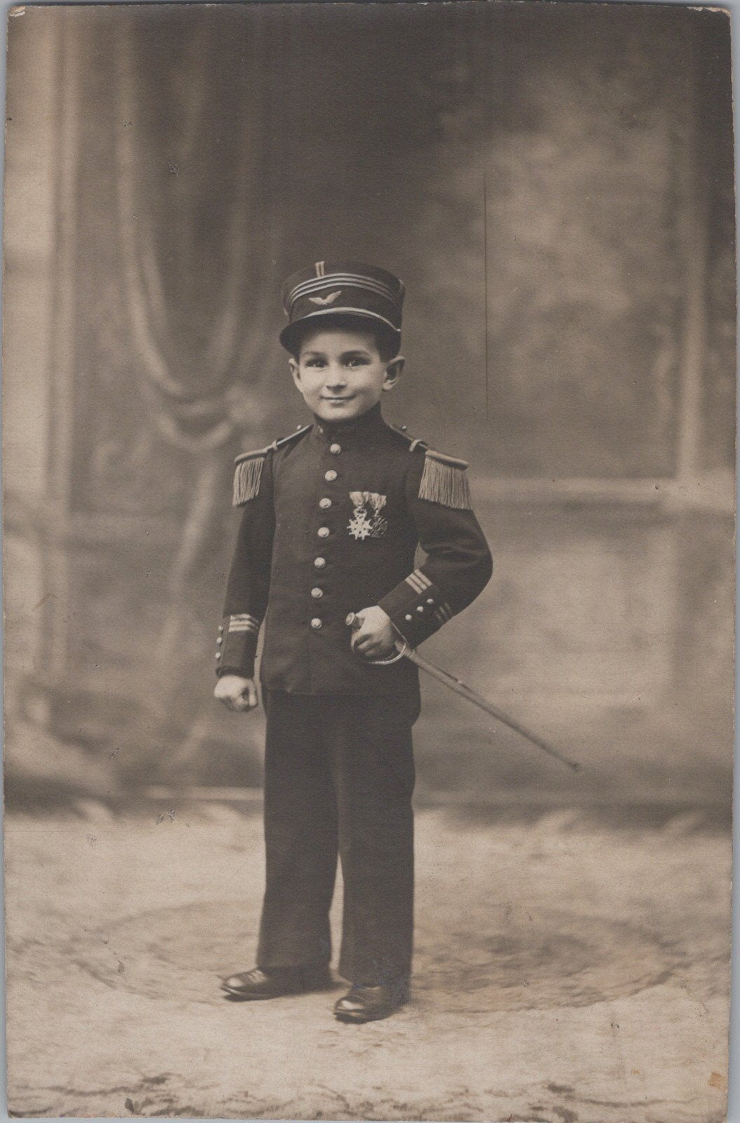carte photo enfant en tenue d'aviateur 1914-1918