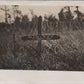 photo tombe d'un soldat inconnu du 121°RI avec baïonnette et numéro de celle ci sur la croix