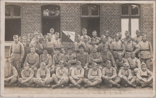 carte photo groupe du 171°RI avec fanion années 20