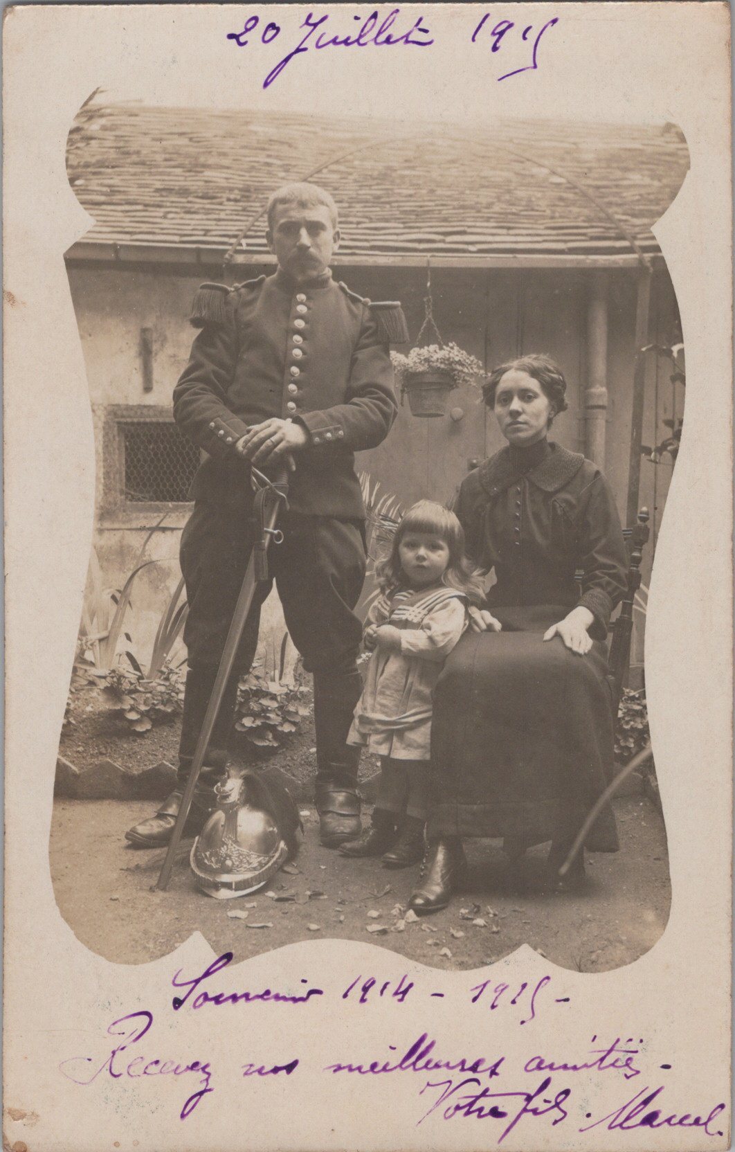 carte photo d'un dragon et sa famille 1915