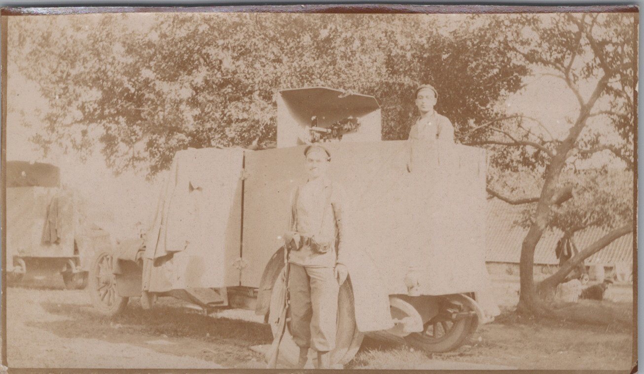 2 photos automitrailleuses des fusiliers marins 14-18 11x6,5 cm et 9x6 cm