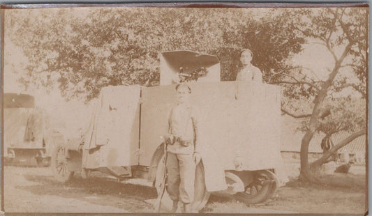 2 photos automitrailleuses des fusiliers marins 14-18 11x6,5 cm et 9x6 cm