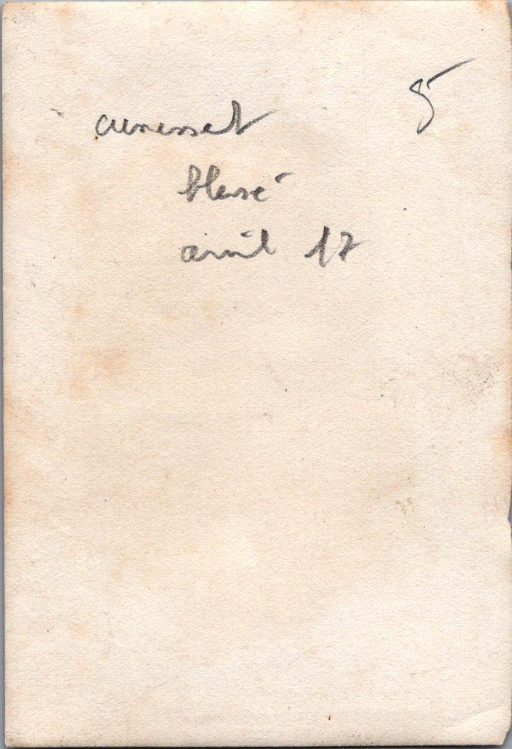 2 photos officier blessé avril 1917 Chemin des Dames 8,5x6 cm